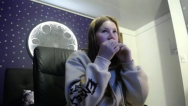 Snapshot of Olivia11_ chatting on September 15, 12:16 pm Olivia11 online show from September 15, 12:16 pm