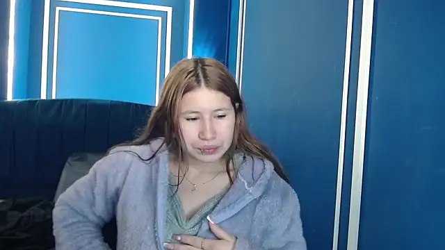 Snapshot of Olivia11_ chatting on September 25, 12:00 pm Olivia11 online show from September 25, 12:00 pm