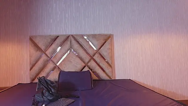 Olivia11  online show from February 25, 12:49 pm