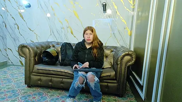 Olivia11  online show from December 23, 10:47 am