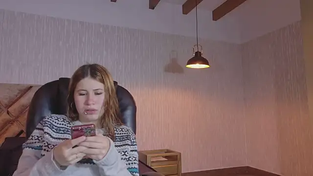 Snapshot of Olivia11_ chatting on November 3, 11:25 am Olivia11 online show from November 3, 11:25 am