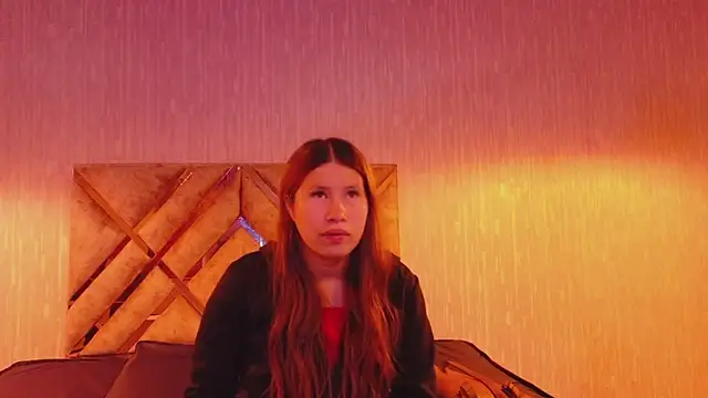 Snapshot of Olivia11_ chatting on December 4, 11:31 am Olivia11 online show from December 4, 11:31 am