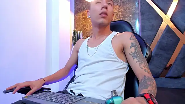 Justin Lakee online show from September 17, 11:51 pm