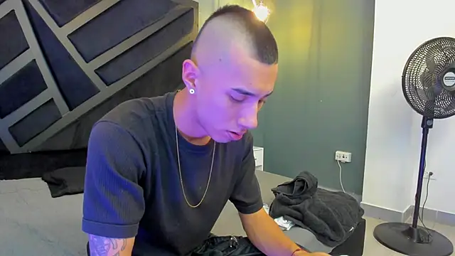 Justin Lakee online show from September 22, 11:11 pm