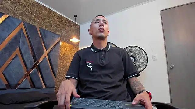Justin Lakee online show from September 9, 11:14 pm