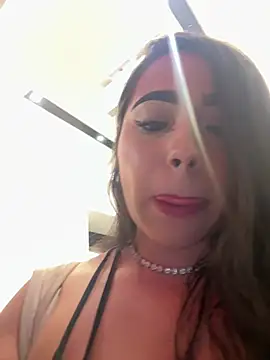 Snapshot of SofiaWildee chatting on July 5, 4:19 am SofiaWildee online show from July 5, 4:19 am