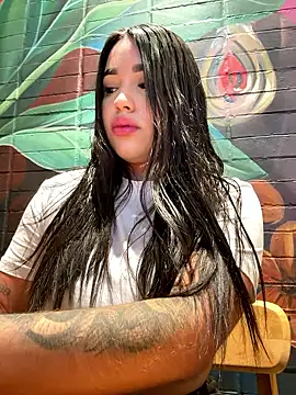 Snapshot of SofiaWildee chatting on January 9, 11:00 pm SofiaWildee online show from January 9, 11:00 pm