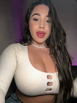 SofiaWildee online show from June 4, 2:38 am
