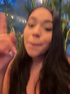 Snapshot of SofiaWildee chatting on June 17, 11:25 pm SofiaWildee online show from June 17, 11:25 pm