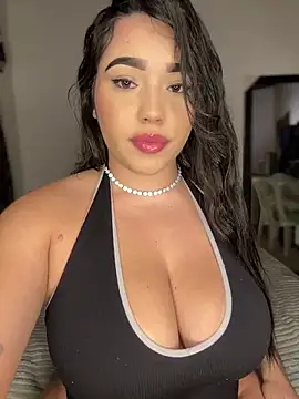 SofiaWildee online show from June 3, 3:07 am