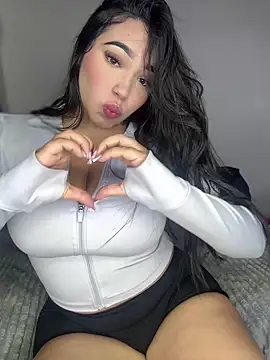 SofiaWildee online show from March 9, 3:32 am