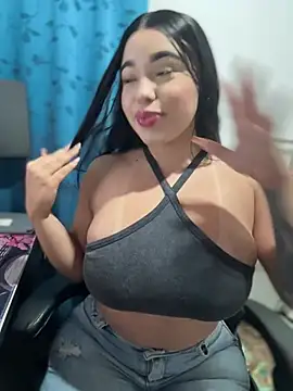 Snapshot of SofiaWildee chatting on January 15, 1:09 am SofiaWildee online show from January 15, 1:09 am