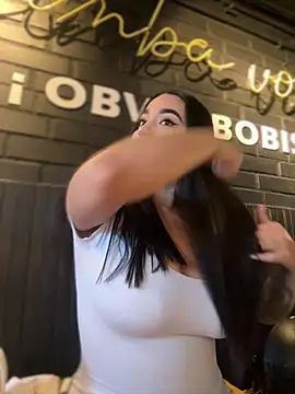 Snapshot of SofiaWildee chatting on January 18, 10:35 pm SofiaWildee online show from January 18, 10:35 pm