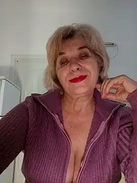 52MiaLove02 online show from December 16, 5:44 am