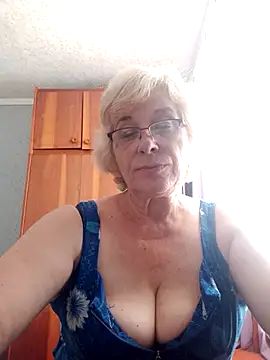 Snapshot of 52MiaLove02 chatting on July 7, 1:25 pm 52MiaLove02 online show from July 7, 1:25 pm