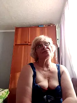 Snapshot of 52MiaLove02 chatting on June 24, 4:49 pm 52MiaLove02 online show from June 24, 4:49 pm