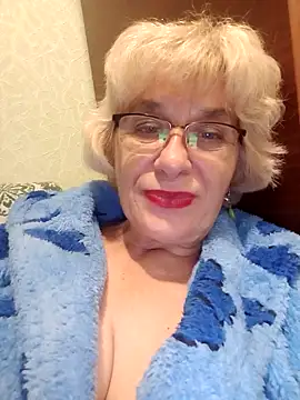 Snapshot of 52MiaLove02 chatting on October 21, 5:01 pm 52MiaLove02 online show from October 21, 5:01 pm