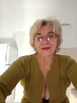 52MiaLove02 online show from December 5, 5:39 am