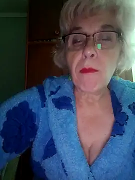 Snapshot of 52MiaLove02 chatting on October 12, 5:42 am 52MiaLove02 online show from October 12, 5:42 am