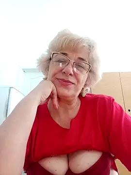 Snapshot of 52MiaLove02 chatting on June 19, 4:51 am 52MiaLove02 online show from June 19, 4:51 am