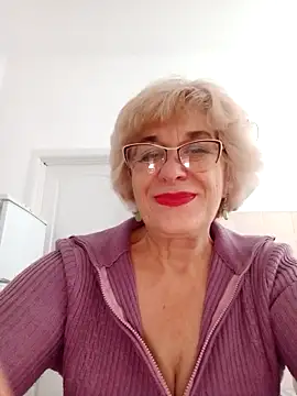 Snapshot of 52MiaLove02 chatting on October 27, 5:52 am 52MiaLove02 online show from October 27, 5:52 am