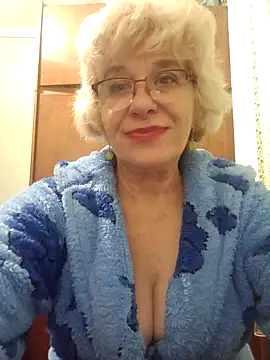 Snapshot of 52MiaLove02 chatting on October 24, 5:23 pm 52MiaLove02 online show from October 24, 5:23 pm