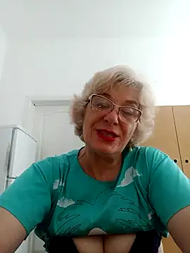 Snapshot of 52MiaLove02 chatting on July 15, 4:52 am 52MiaLove02 online show from July 15, 4:52 am