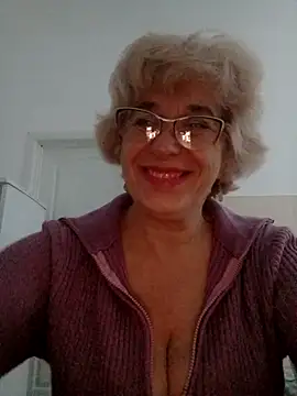 Snapshot of 52MiaLove02 chatting on October 23, 4:44 am 52MiaLove02 online show from October 23, 4:44 am