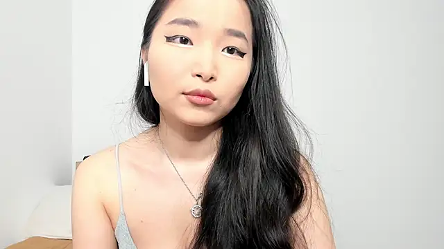Soyun Mia online show from May 15, 1:20 pm