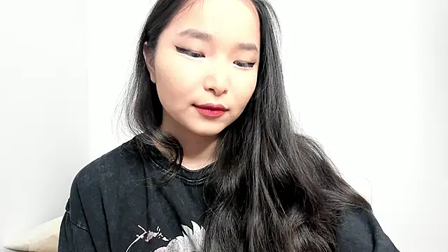 Soyun Mia online show from May 13, 1:40 pm