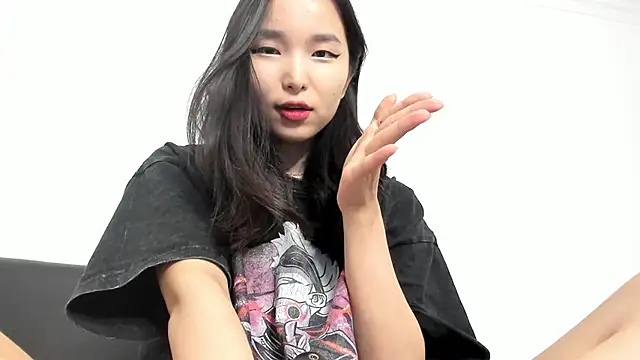 Soyun Mia online show from November 28, 4:29 pm