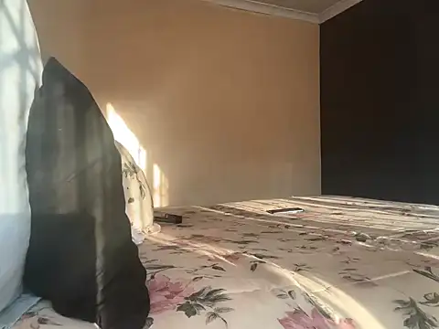 Snapshot of Cianda24 chatting on October 21, 3:44 pm Cianda24 online show from October 21, 3:44 pm