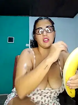 kariciasecreta online show from April 1, 1:41 am