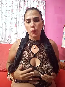 Snapshot of kariciasecreta chatting on January 19, 3:10 am kariciasecreta online show from January 19, 3:10 am