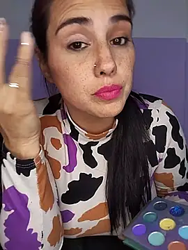 kariciasecreta online show from May 22, 1:47 am