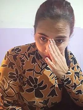 kariciasecreta online show from May 24, 12:10 am