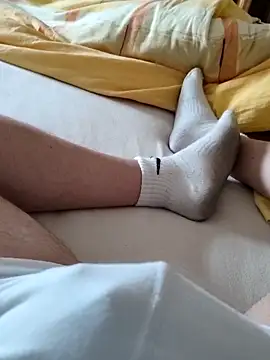 Snapshot of boxerundsocken91 chatting on February 12, 2:28 pm boxerundsocken91 online show from February 12, 2:28 pm