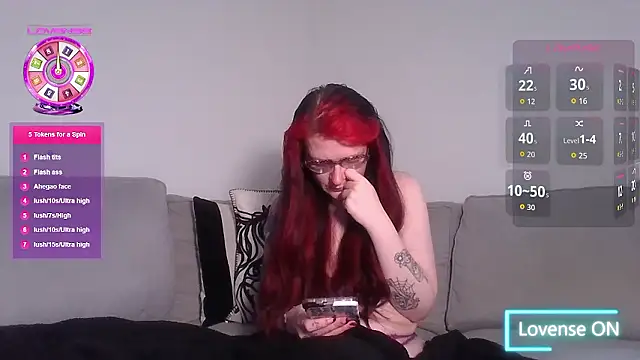 Snapshot of Harley-Moon chatting on January 14, 9:29 pm Harley-Moon online show from January 14, 9:29 pm