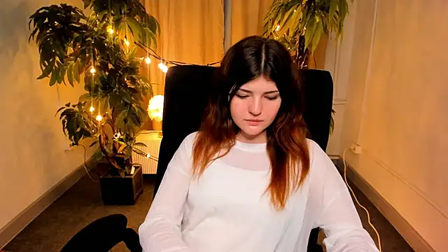 KristinMartin online show from November 11, 3:40 pm