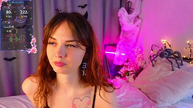 LisaDrake online show from October 26, 7:36 pm