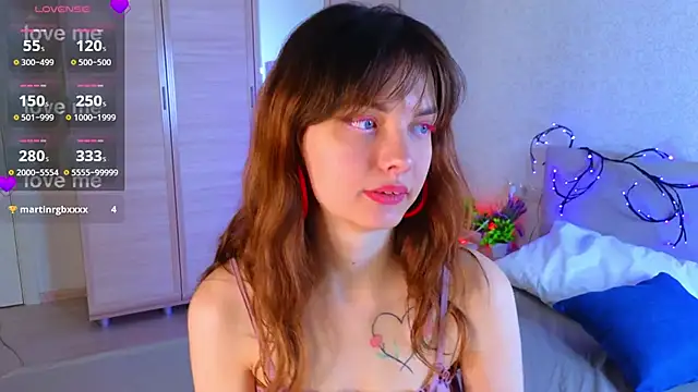 LisaDrake online show from November 21, 7:35 pm