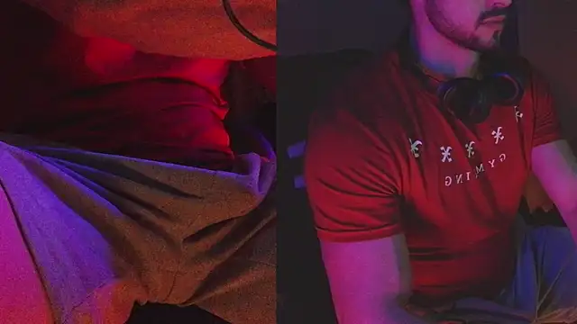 Snapshot of Axel-Cr0ss chatting on September 10, 1:59 am Axel-Cr0ss online show from September 10, 1:59 am