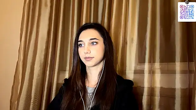 Snapshot of LinaMour chatting on November 8, 10:13 pm LinaMour online show from November 8, 10:13 pm