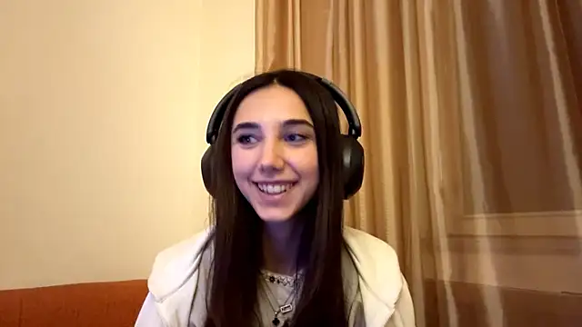 Snapshot of LinaMour chatting on September 28, 11:12 pm LinaMour online show from September 28, 11:12 pm