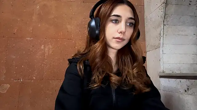 Snapshot of LinaMour chatting on September 13, 10:10 pm LinaMour online show from September 13, 10:10 pm