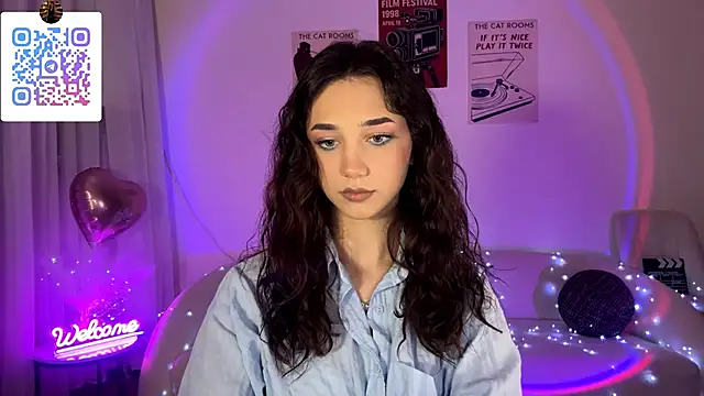 LinaMour online show from May 25, 10:30 pm