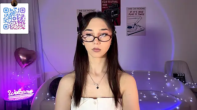 LinaMour online show from May 17, 10:10 pm