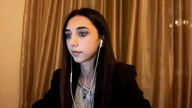 Snapshot of LinaMour chatting on September 20, 10:15 pm LinaMour online show from September 20, 10:15 pm