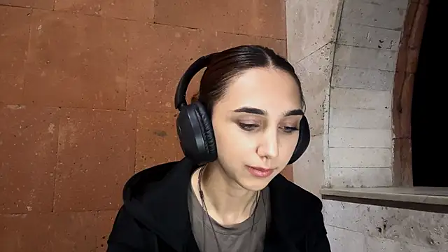 Snapshot of LinaMour chatting on September 11, 10:10 pm LinaMour online show from September 11, 10:10 pm