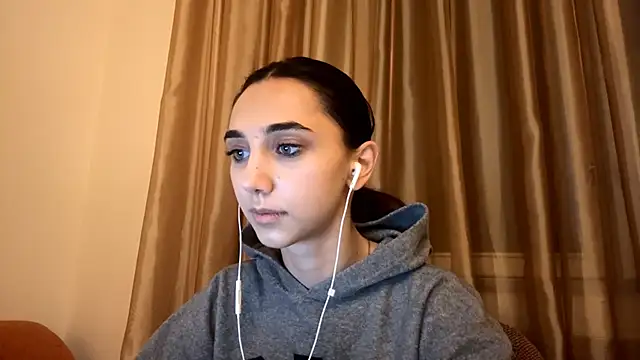 Snapshot of LinaMour chatting on September 25, 10:16 pm LinaMour online show from September 25, 10:16 pm